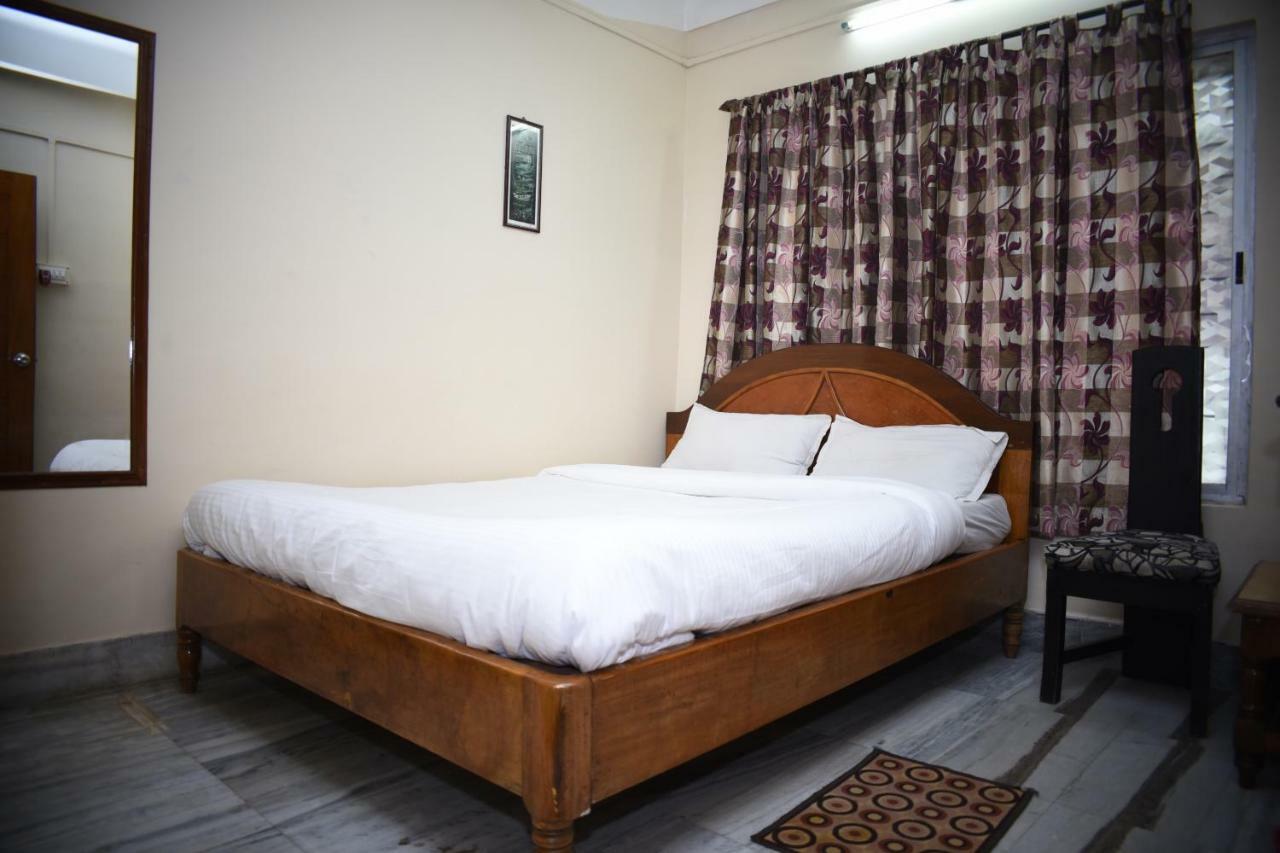Spot On 37646 Hotel Centre Palace Silchar Exterior foto