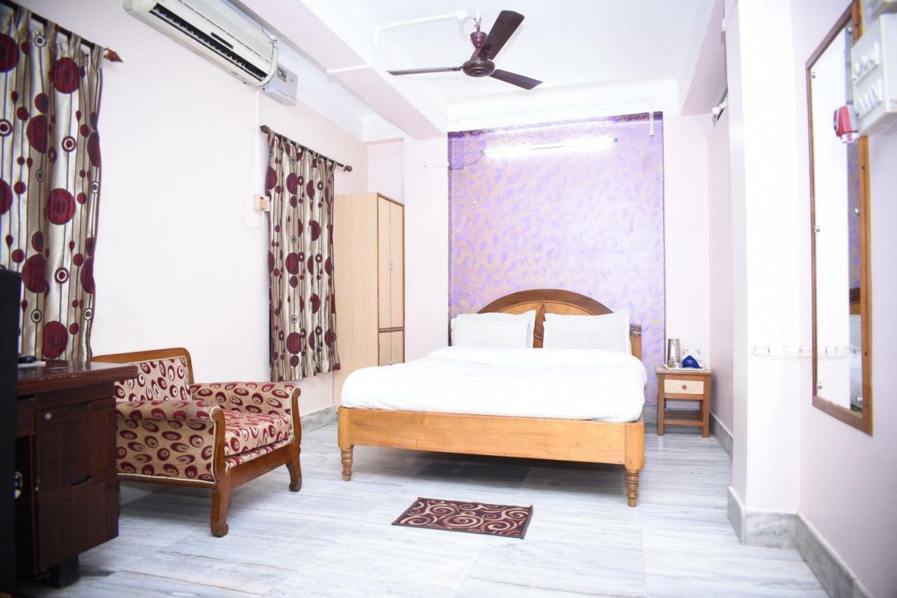 Spot On 37646 Hotel Centre Palace Silchar Exterior foto