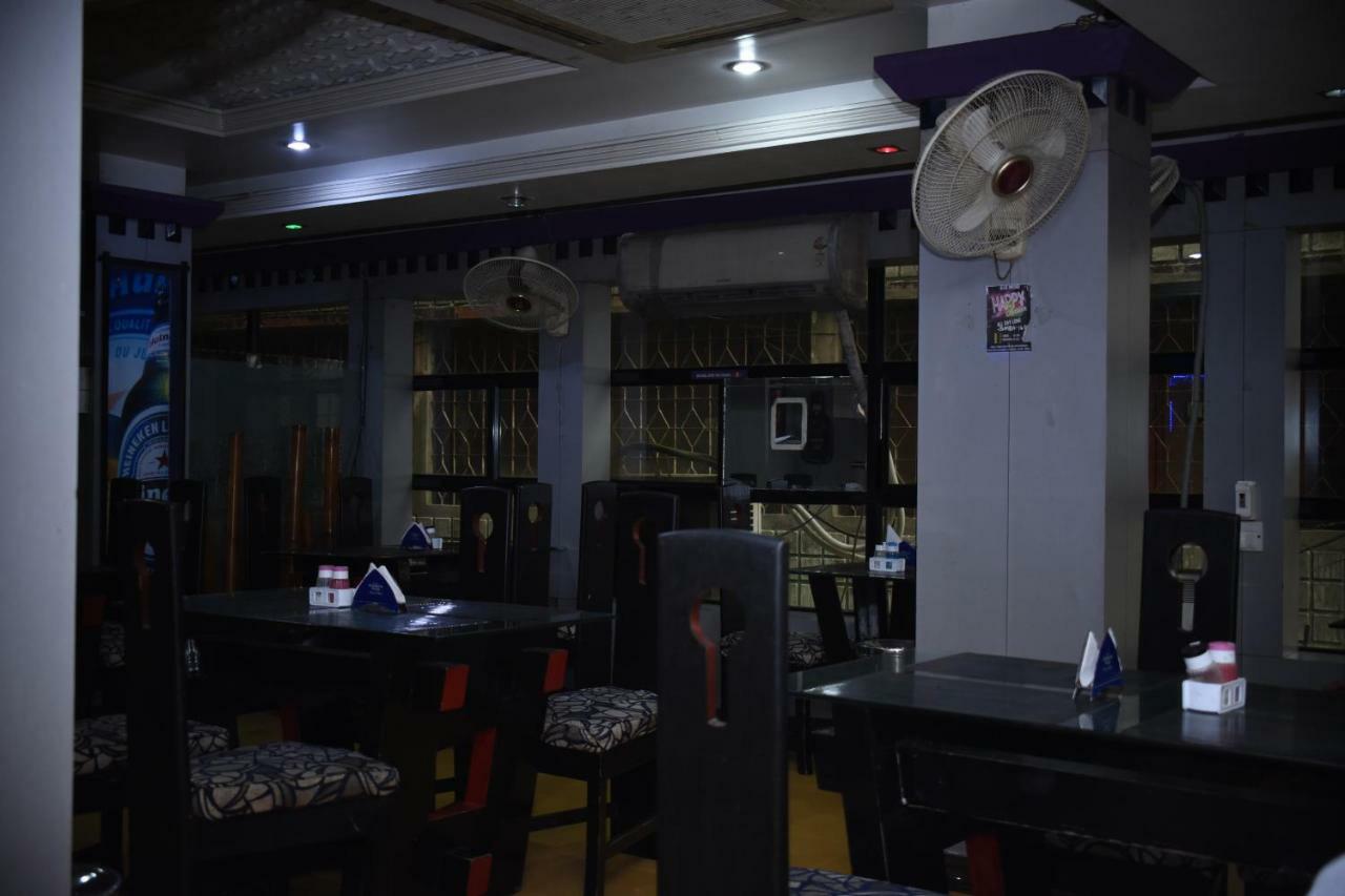 Spot On 37646 Hotel Centre Palace Silchar Exterior foto